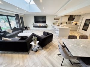 Photo 31- click for photo gallery